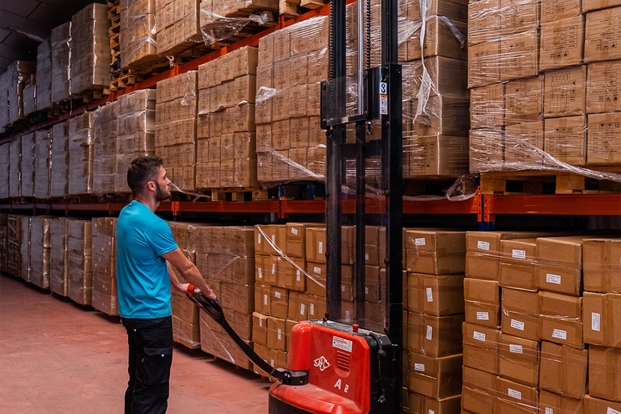 Empaquetado y envío Fábrica Banderas Ádivin